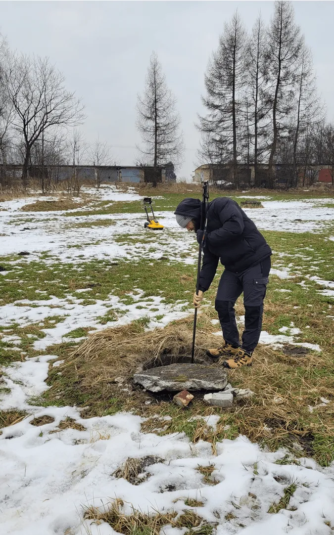 Rys.2 Opuszczamy kamerę 360° do wnętrza studni – fotografie panoramiczne pozwalają na cyfrową dokumentację bez fizycznego wejścia do środka.