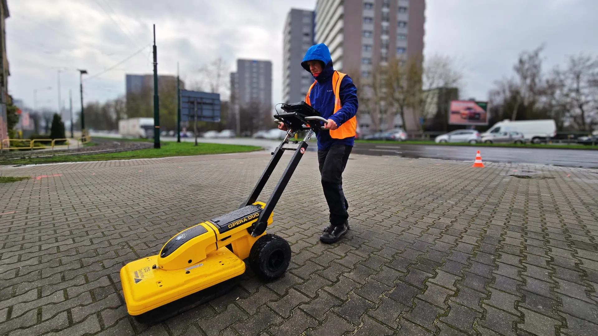 Przewierty i palowanie bez kosztownych kolizji – dlaczego georadar GPR to dziś standard, a nie luksus?